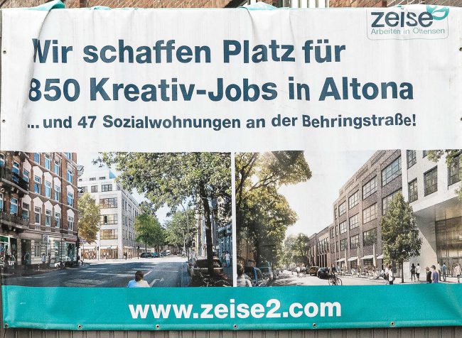 Wir schaffen Platz... - Poster des Investors Procom mit dem Versprechen der 47 Sozialwohnungen